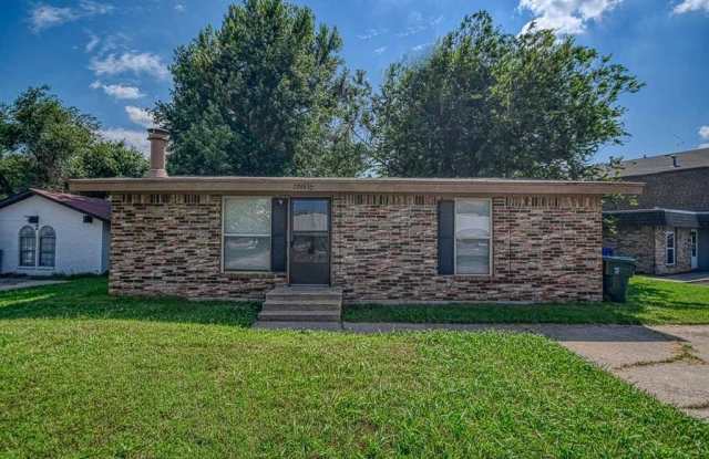 2264 Donna Drive unit: 1/2 photos photos