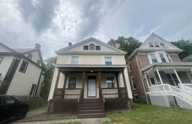 ** Deposit Special $1500** 283 Earnshaw Ave 3BR/1.5BA (Cincinnati) - 283 Earnshaw Avenue, Cincinnati, OH 45219