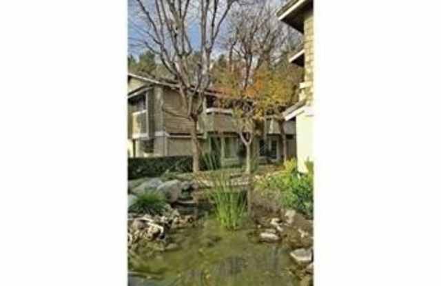 270 Streamwood Gallery 4