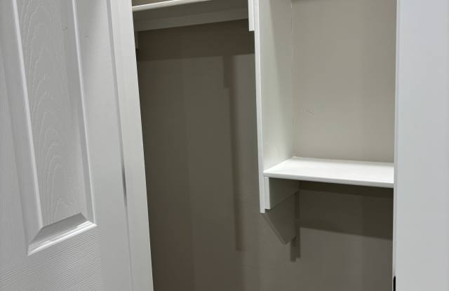 1408 Esplanade St Gallery 3