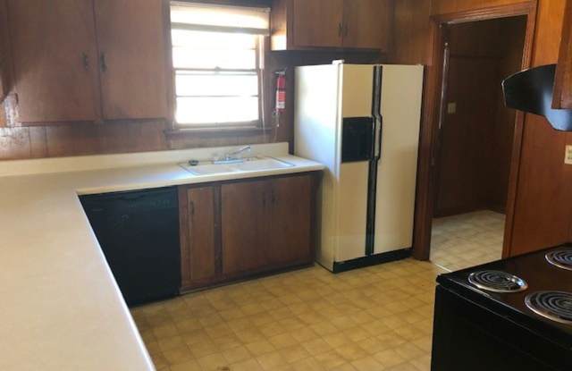 918 Eisenhower Dr. Gallery 2