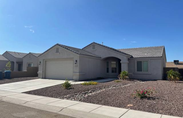 3 BEDROOM HOME IN YUMA EAST! photos photos