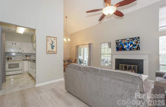 20105 Henderson Road unit: E Gallery 3