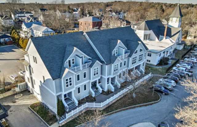 Luxury long term rental in the Heart of Brunswick - 11 Abbey Road, Brunswick, ME 04011