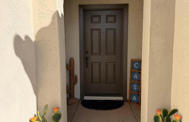 2869 N CORONADO Drive Gallery 2