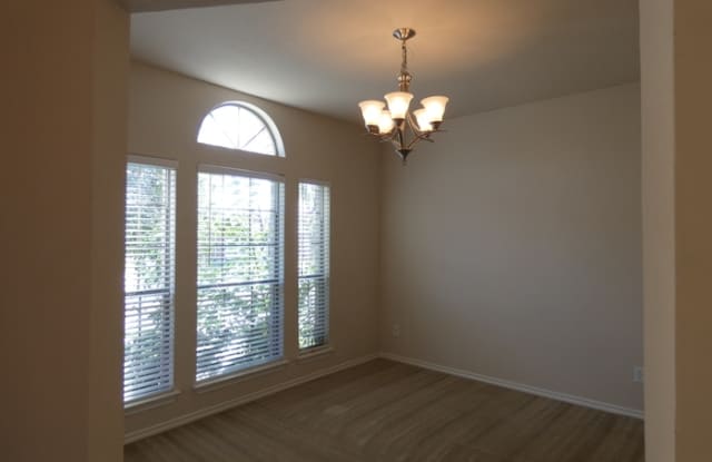 10017 Tulare Lane Gallery 3
