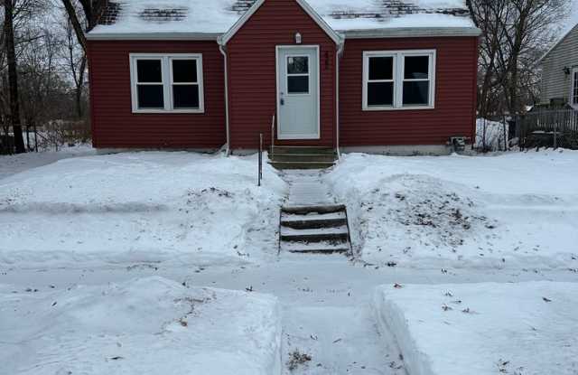 Completely updated 4 Bedroom, 1 Bathroom Home - 422 Ricker Street, Waterloo, IA 50703