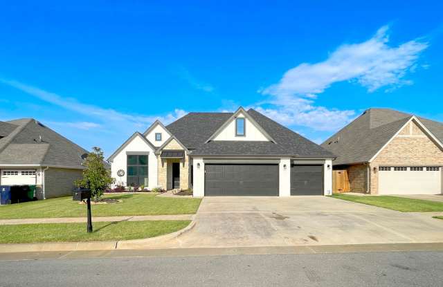 Stunning Edmond Home- 4 Bed/2.5 Bath photos photos