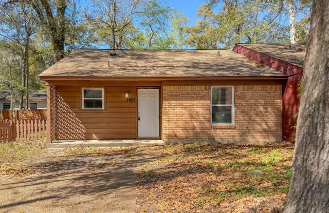 RENOVATED NW 2/1.5 w/ New AC/Paint/Flooring/Appliances/Granite Counters  More! Fenced Yard  Vaulted Ceilings! Avail NOW for $1395/month! photos photos