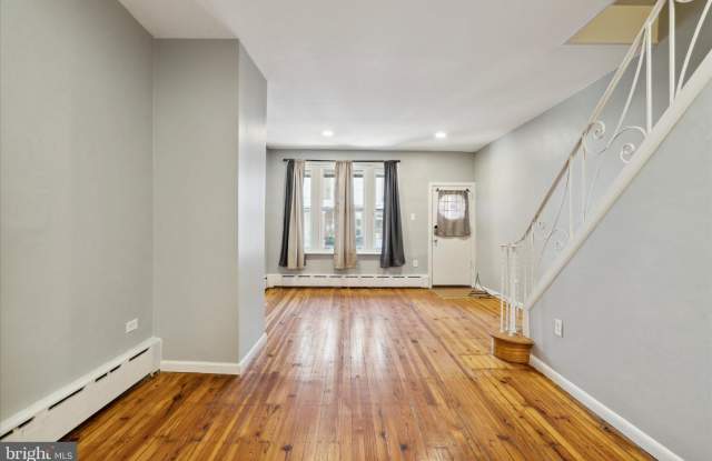 1547 S NEWKIRK Street Gallery 4