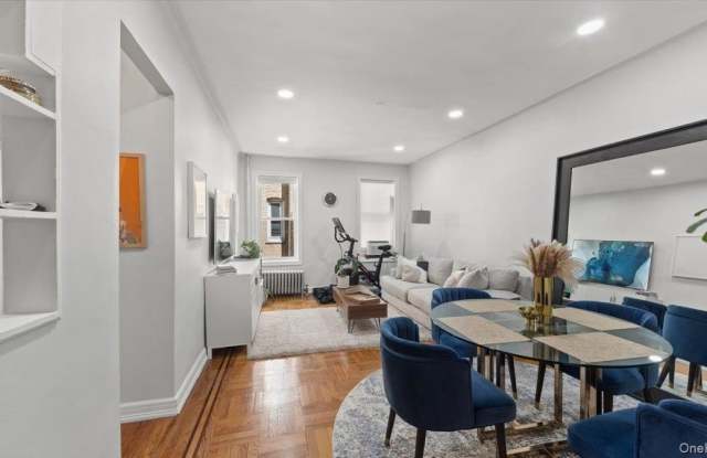 2081 Cruger Avenue - 2081 Cruger Avenue, Bronx, NY 10462