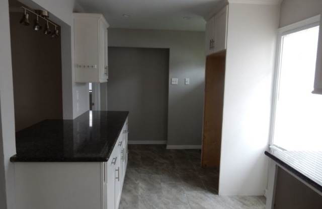 114 17th Street N - 114 17th Street North, Texas City, TX 77590