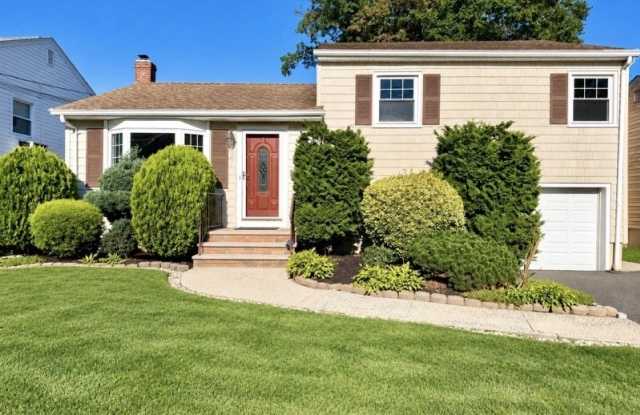 827 Savitt Pl Gallery 1