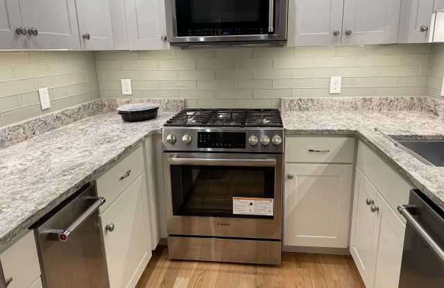 52 Sanborn St - 52 Sanborn Street, Reading, MA 01867