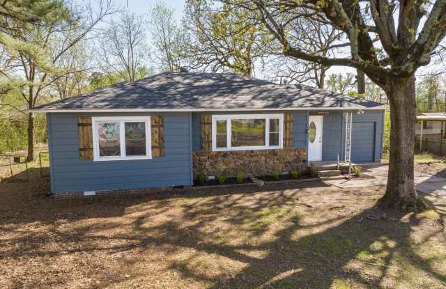 Freshly Updated 2 Bedroom House photos photos