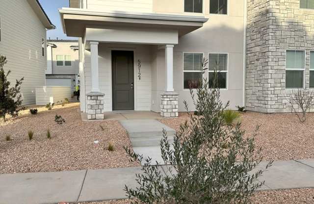 3 Bedroom Home in Desert Color with Lagoon Access! End Unit! - 5912 Jasper Ridge Drive, St. George, UT 84790
