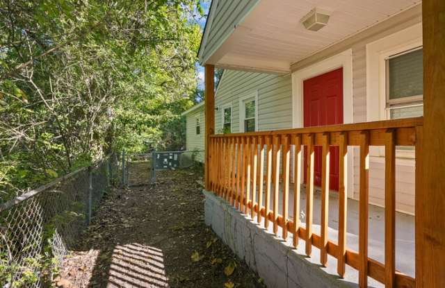 331 Lincoln Drive Gallery 4