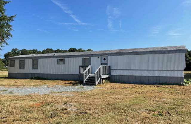 3 BED, 2 BATH MOBILE HOME - 447 Steed Road, Montgomery County, NC 27341 3 BED, 2 BATH MOBILE HOME - 447 Steed Road, Montgomery County, NC 27341