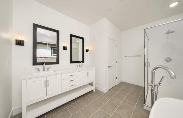 Beautiful home in "Canyon at the Ranch" 5 bedroom 3 full bath Gallery 4