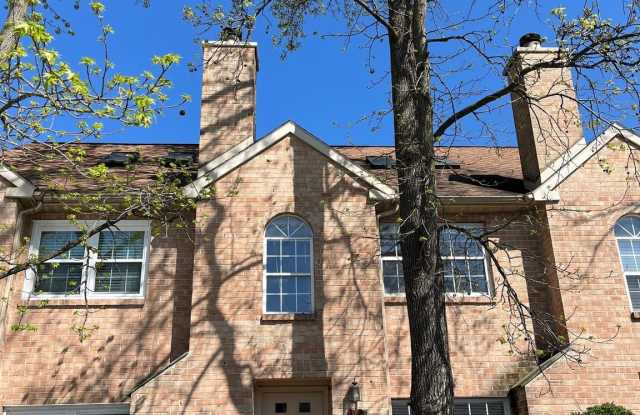 44 RAMPART DRIVE - 44 Rampart Drive, Chesterbrook, PA 19087