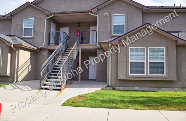 1041 W. Pine Ave photos photos