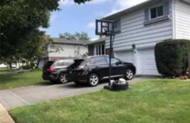 28 CLINTON LN, Gallery 3