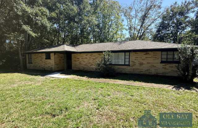 2301 Hillwood Dr S Gallery 1