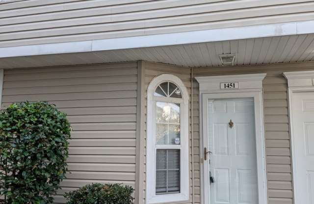 For Rent in Chesapeake-2 Story Townhouse/Condo Gallery 1