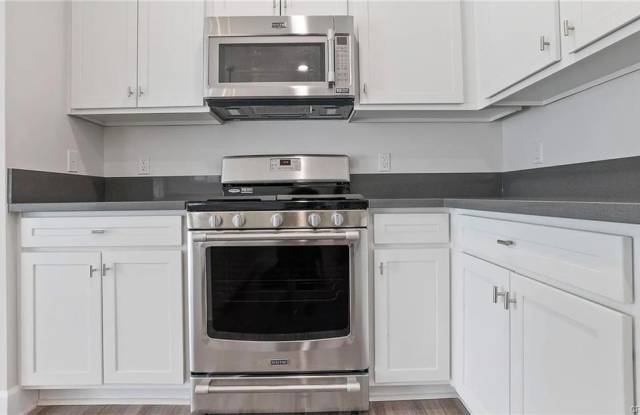5432 Hermitage Avenue photos photos