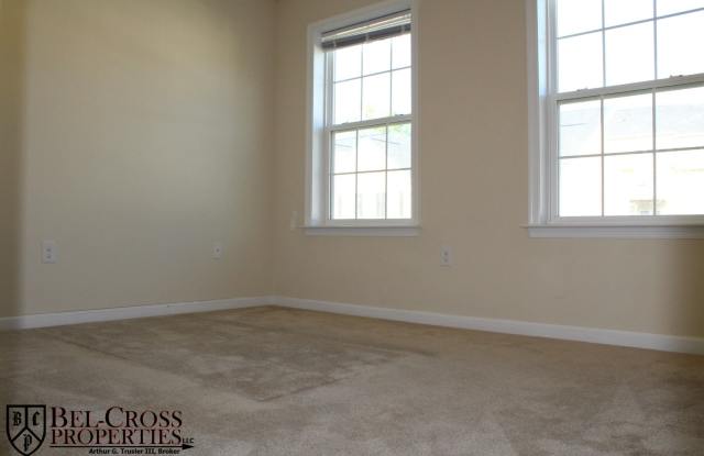 3 bed/2.5 bath Townhouse in Suncrest Village- Available 06/02/2027 Gallery 4