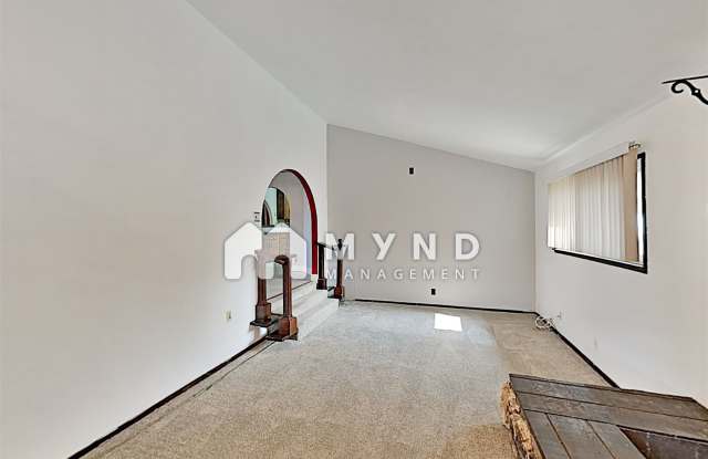 26411 Mockingbird Ln Gallery 2
