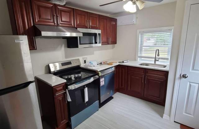 72 Oakmont Avenue - 72 Oakmont Avenue, Selden, NY 11784