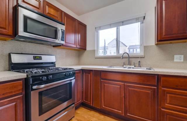 8562 Hurlbut St. Gallery 3