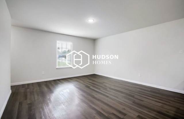1720 East 10th Avenue Gallery 3