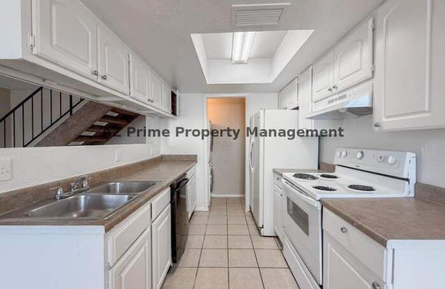 2625 West Ocotillo Road Gallery 4