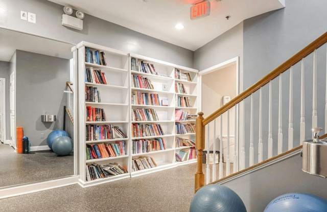 1324 Roundhouse Ln Unit 1324 Gallery 1