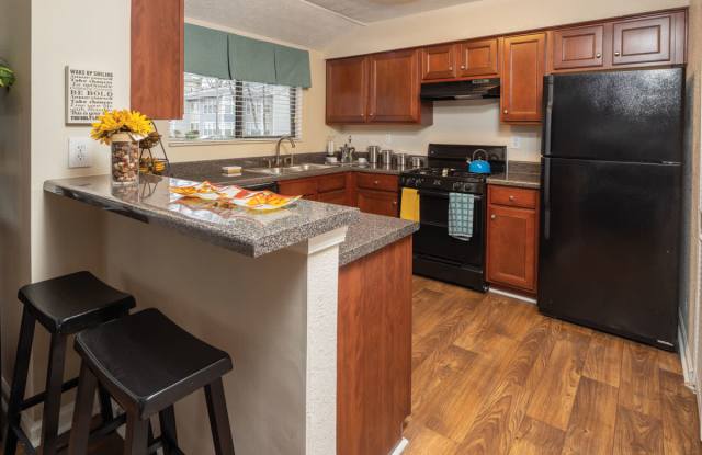 Chatsworth Apartments Gallery 2
