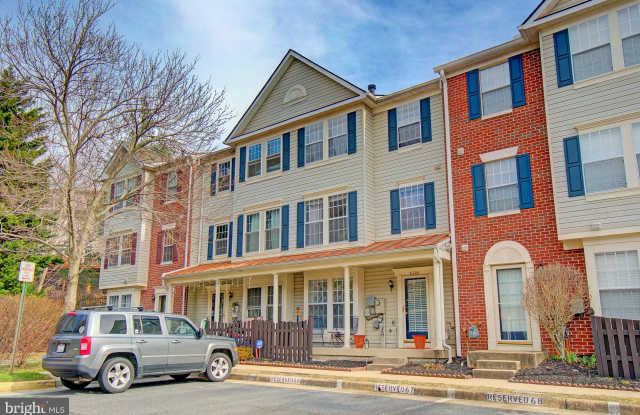 8305 DUCK HAWK WAY - 8305 Duck Hawk Way, Laurel Hill, VA 22079