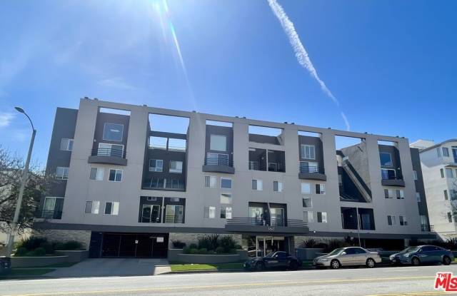 1617 S Beverly Glen Blvd photos photos