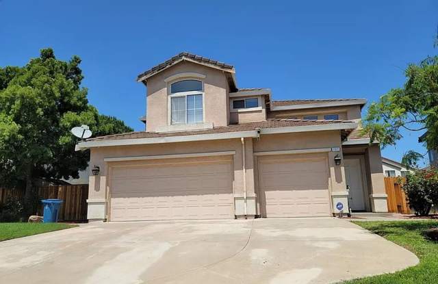 Spacious 4 Bed 3 Bath Home with a Pool! photos photos
