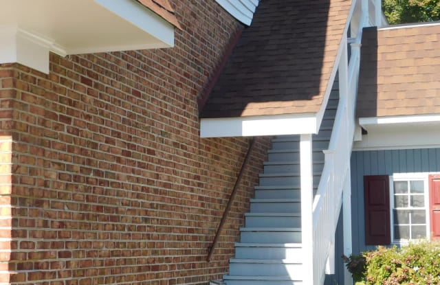 112 MAIN - 112 W Main St, Berryville, VA 22611