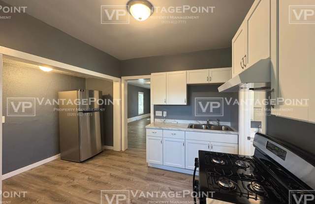 213 South Franklin Street - Lower Gallery 3