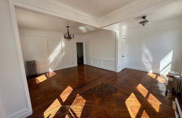 102 E 96th Street Gallery 3