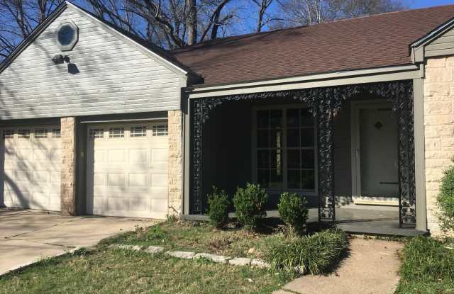 2/1 Fenced Yard KISD photos photos