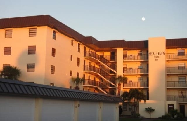 4570 Ocean Beach Blvd - 4570 Ocean Beach Boulevard, Cocoa Beach, FL 32931