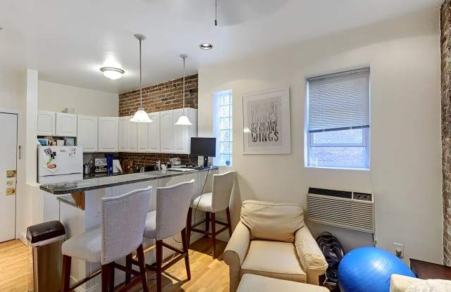 Charming North End 2-Bed with AC & No Broker Fee! photos photos
