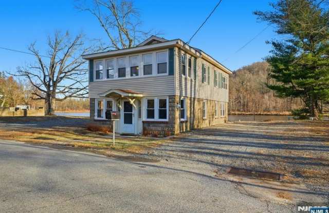 75 Lakeview Terrace photos photos