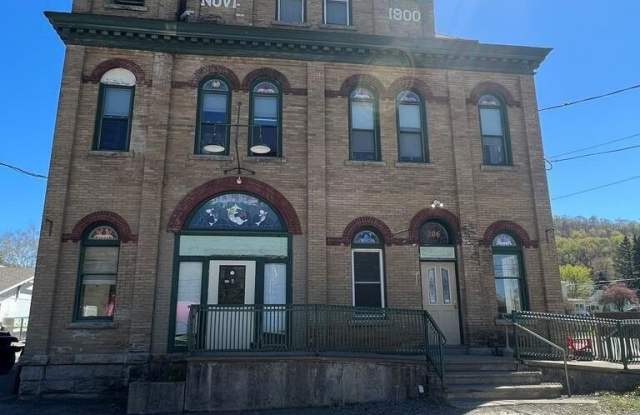 206 Main St, Suite #6 Gallery 1