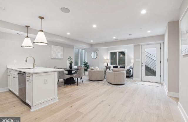 5305 CONNECTICUT Avenue NW unit: 2 - 5305 Connecticut Avenue Northwest, Washington, DC 20015