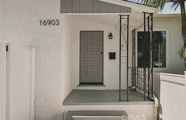 16903 Freeman Avenue Gallery 4